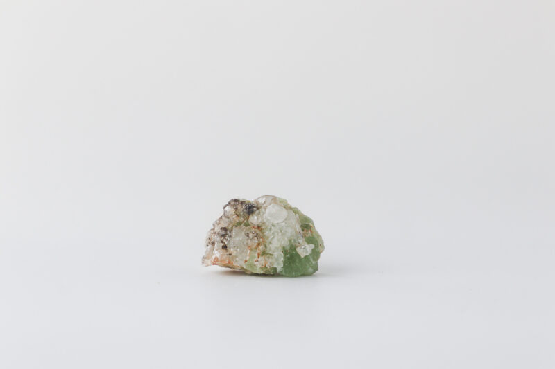 Prehnite in Quartz - Image 2
