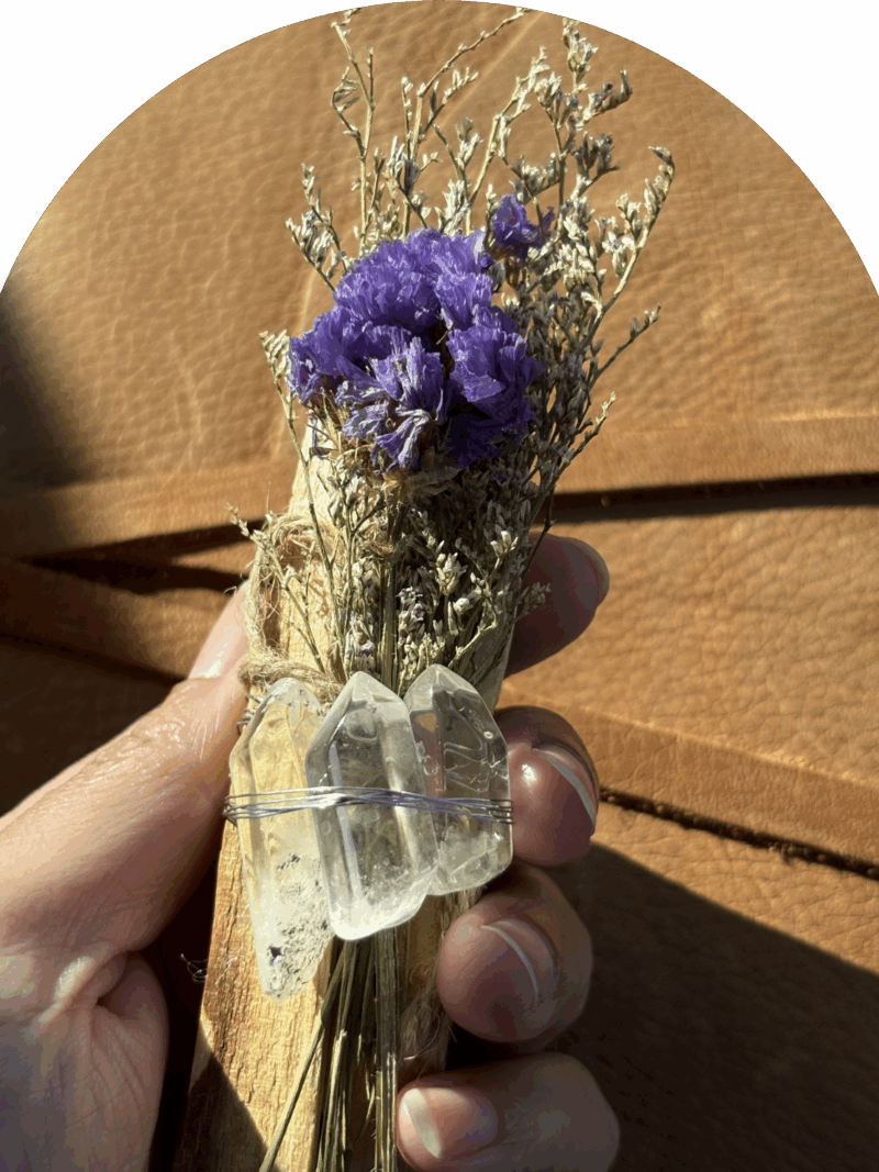 Mystic Veil (Purple Statice + Clear Quartz + Palo Santo)